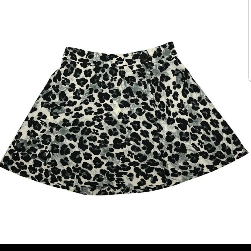 Zara Leopard Cheetah Print Flowy Shorts ♥